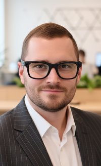 Tom Lawrence headshot Tom Lawrence headshot